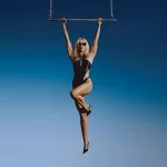 Miley Cyrus - Flowers - Moving Heads