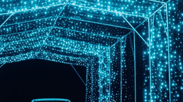 'Tis the season to sing and drive thru our long and bright light-dancing tunnel ?? ??????? It's not too late to purchase your tickets ONLINE! NO gate (at-the-door) tickets will be available for sale. ??? Visit www.dasherslightshow.com/pittsburgh/ to purchase yours NOW ???